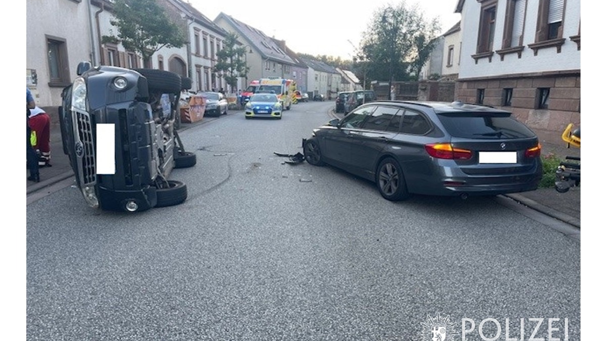 POL-PDPS: Frontalzusammenstoß im Begegnungsverkehr - Foto: presseportal.de