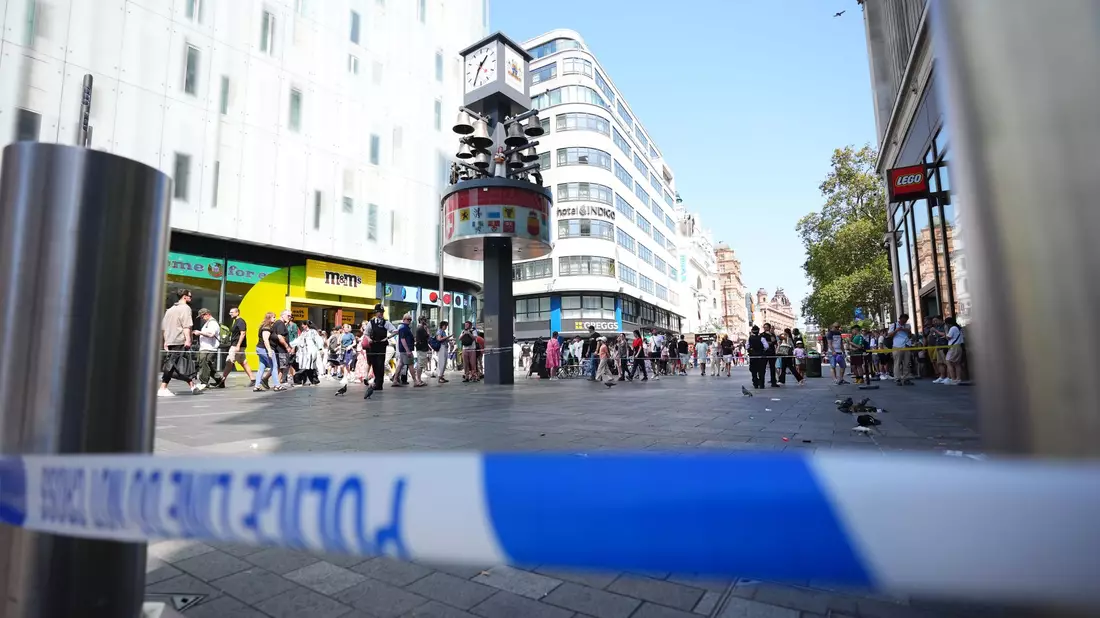 Es gibt laut Polizei keine Hinweise auf eine Terrorattacke. - Bild: James Manning/PA Wire/dpa