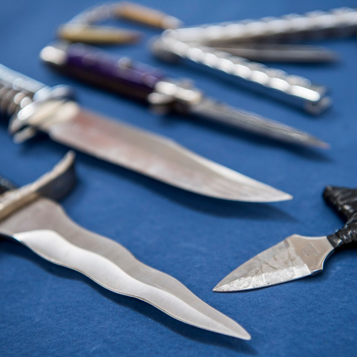 Im vergangenen Jahr registrierte die Polizei 8.951 Fälle von gefährlicher und schwerer Körperverletzung, bei denen Messer zum Einsatz kamen. (Archivbild) - Foto: Malte Christians/dpa