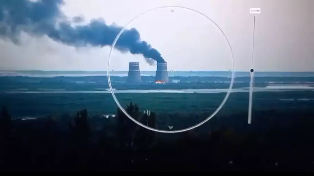 Bei dem Brand am AKW Saporischschja wurde nach Berichten aller Seiten keine Strahlung freigesetzt. - Bild: Uncredited/Ukrainian Presidential Press Office/AP/dpa