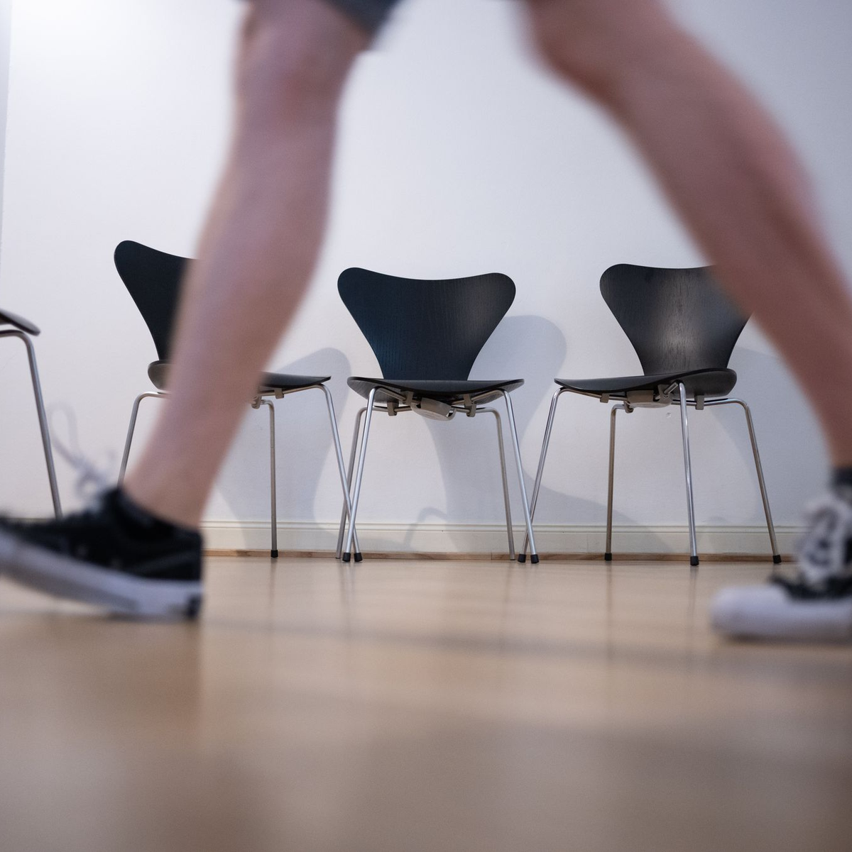 Statt im Wartezimmer auf den Termin zu warten, rasten manche Patienten aus. (Archivbild) - Foto: Sebastian Christoph Gollnow/dpa
