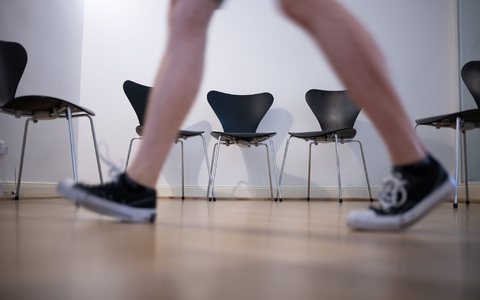 Statt im Wartezimmer auf den Termin zu warten, rasten manche Patienten aus. - Foto: Sebastian Christoph Gollnow/dpa