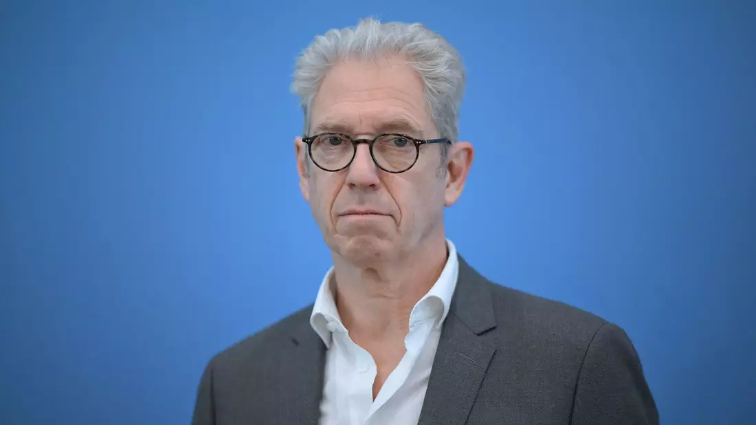 Kassenärzte-Chef Andreas Gassen beklagt zunehmende Gewalt in Praxen. - Bild: Britta Pedersen/dpa