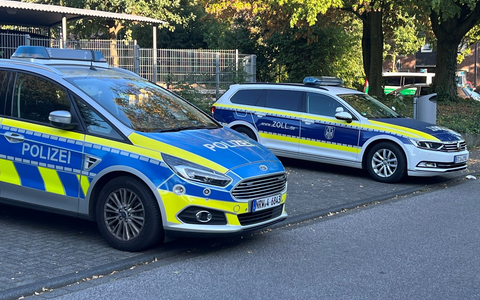 HZA-KR: Gemeinsame Pressemeldung vom Hauptzollamt Krefeld und der Polizei Mönchengladbach: Lkw-Kontrolle führt zu zwei Festnahmen - Foto: presseportal.de