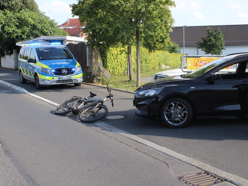 POL-RBK: Rösrath - Pedelecfahrer von Pkw erfasst - Foto: presseportal.de