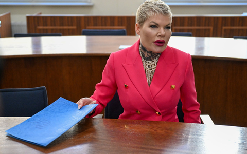 Der Prozess gegen Melanie Müller um Hitlergruß-Vorwürfe wird fortgesetzt - Foto: Hendrik Schmidt/dpa
