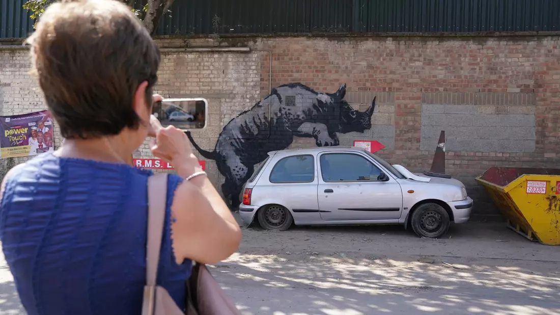 Seit mehr als einer Woche veröffentlicht Banksy jeden Tag ein neues Tier-Motiv. - Bild: Lucy North/PA Wire/dpa
