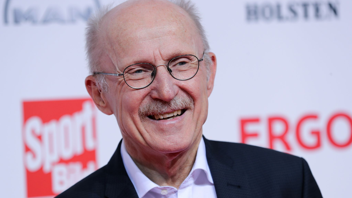 Der langjährige Bundesliga-Manager Willi Lemke starb im Alter von 77 Jahren. - Foto: Christian Charisius/dpa