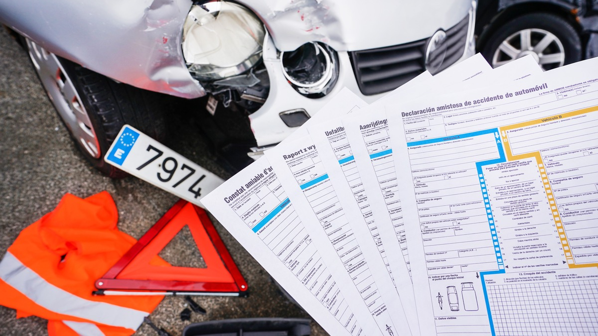 Unfall im Ausland: Was ist zu tun? - Foto: presseportal.de