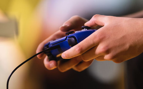 Der Umsatz im Gaming-Markt in Deutschland war zuletzt rückläufig. (Symbolbild) - Foto: Marius Becker/dpa