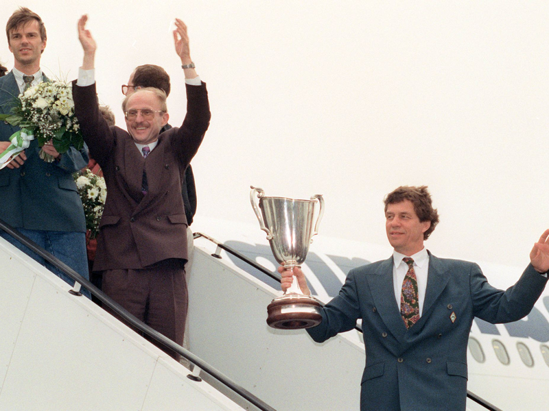 Willi Lemks größter Triumph: 1992 gewann Werder Bremen mit ihm als Manager und Otto Rehhagel als Trainer den Europapokal der Pokalsieger. - Foto: picture alliance / dpa