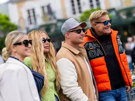 Die DSDS-Juroren Beatrice Egli, Loredana, Pietro Lombardi und Dieter Bohlen am Rande des Castings im Europa-Park.  - Foto: Philipp von Ditfurth/dpa