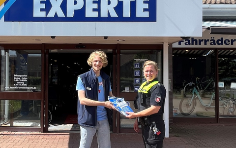 POL-WL: Zahl der Fahrraddiebstähle steigt - Polizei informiert mit landesweiter Kampagne und persönlich beim Oldtimertreffen in Winsen - Foto: presseportal.de