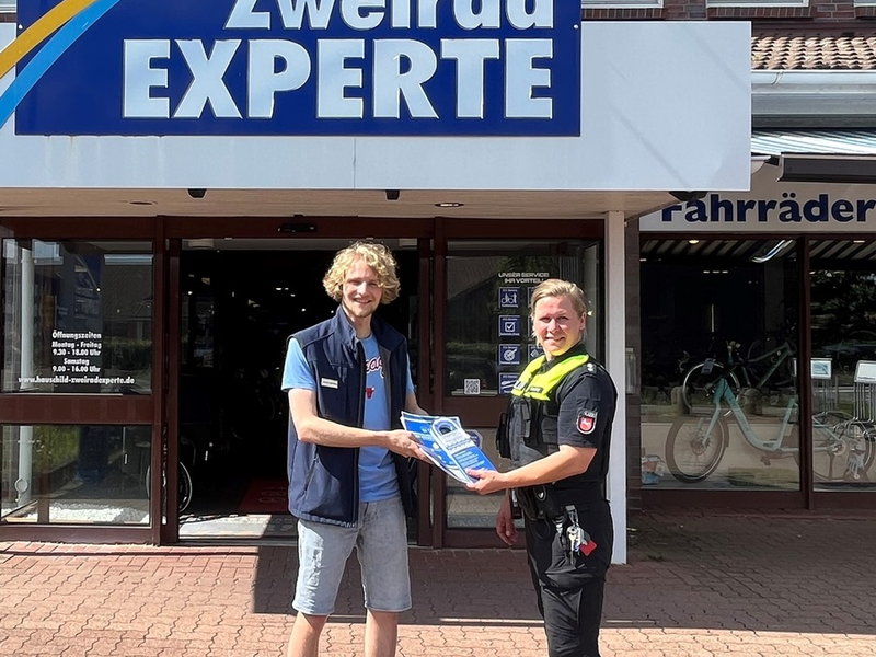 POL-WL: Zahl der Fahrraddiebstähle steigt - Polizei informiert mit landesweiter Kampagne und persönlich beim Oldtimertreffen in Winsen - Foto: presseportal.de