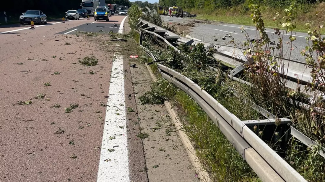 POL-GÜ: Verkehrsbehinderungen aufgrund eines Verkehrsunfalls auf der BAB20 Fahrtrichtung Lübeck - Hinweis auf Geschwindigkeitsreduzierung - Bild: presseportal.de