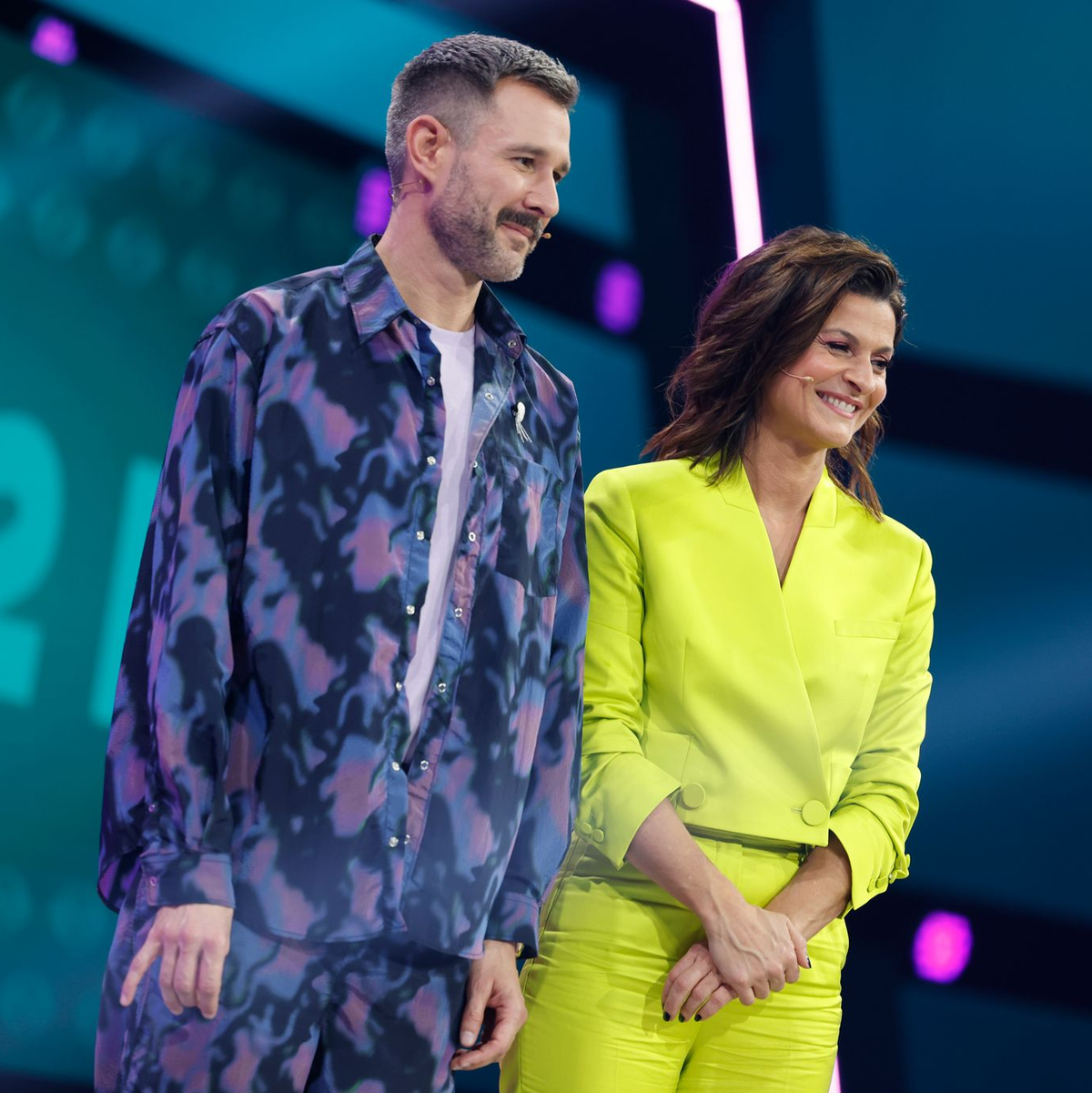 Jochen Schropp und Marlene Lufen führen wie in den vergangenen Jahren durch die neue Staffel «Promi Big Brother» - Foto: Thomas Banneyer/dpa