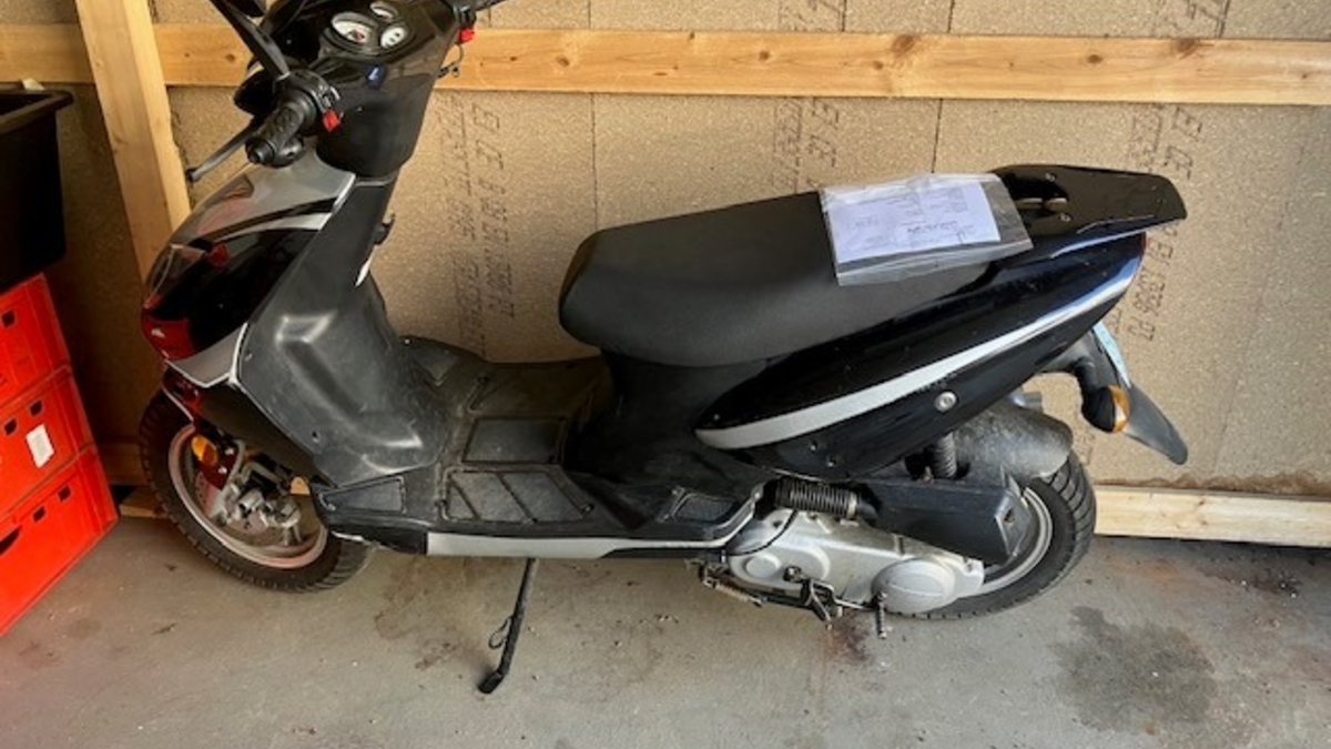 POL-CUX: Sichergestelltes Kleinkraftrad in Cuxhaven - Eigentümer gesucht (Lichtbild in der Anlage) - Foto: presseportal.de