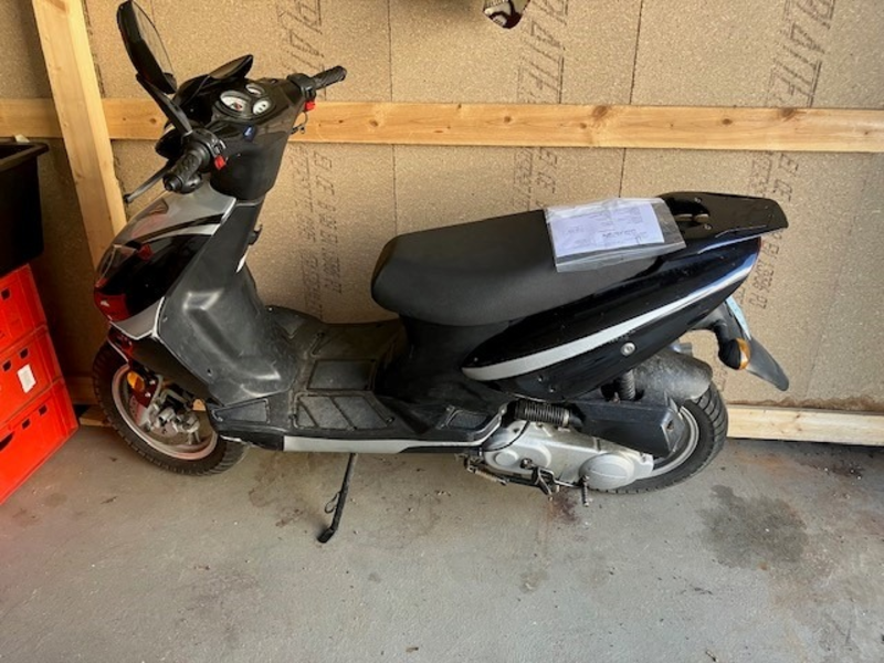 POL-CUX: Sichergestelltes Kleinkraftrad in Cuxhaven - Eigentümer gesucht (Lichtbild in der Anlage) - Foto: presseportal.de