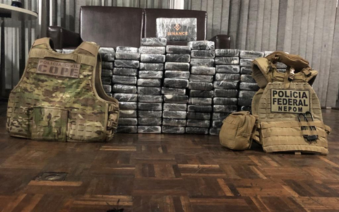 Etwa sechs Tonnen Kokain wurden im Laufe der Ermittlungen sichergestellt. - Foto: ---/Polizei Santa Catarina/dpa