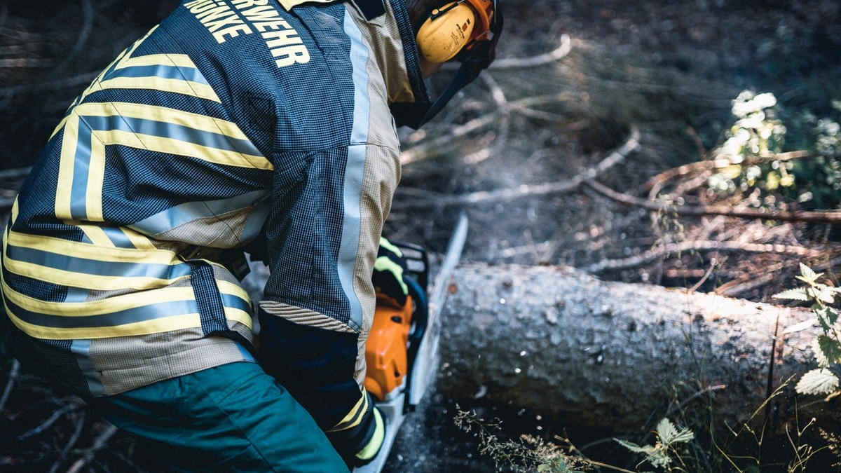 FW Hünxe: Gemeldeter Sturmschaden nach Unwetter - Foto: presseportal.de