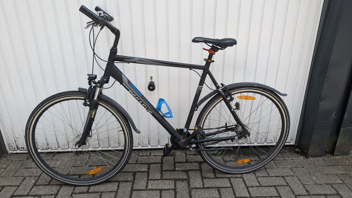 POL-STD: Gemeindehaus Düdenbüttel aufgebrochen, Fahrrad in Buxtehude sichergestellt - Polizei sucht Eigentümer - Foto: presseportal.de