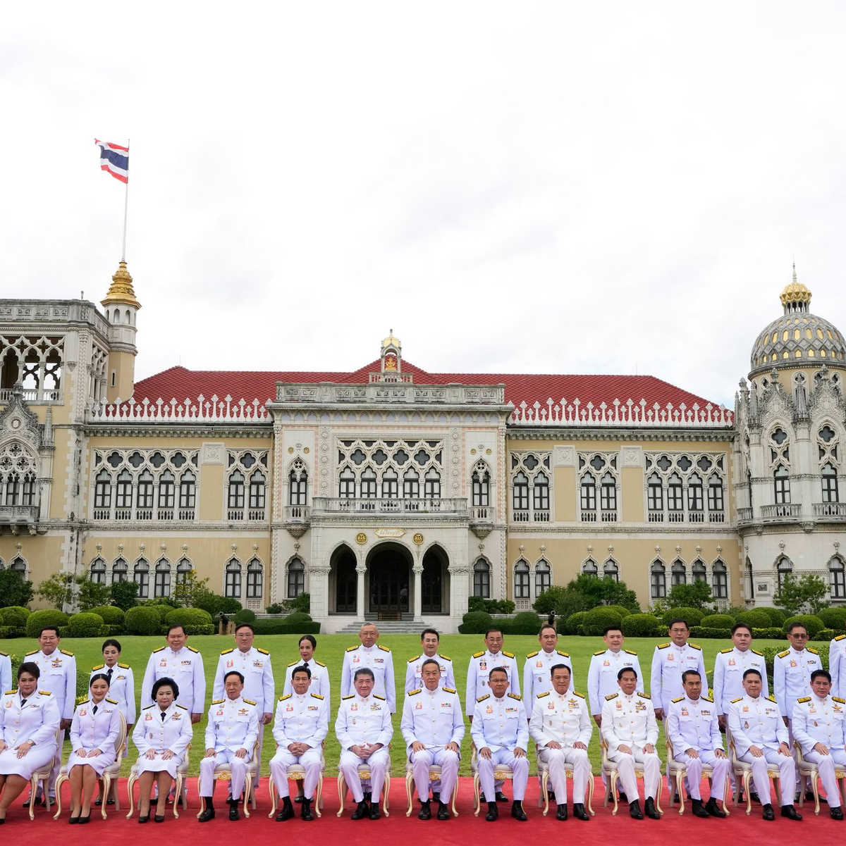Die Regierung war erst im September vereidigt worden. (Archivbild) - Foto: Sakchai Lalit/AP/dpa