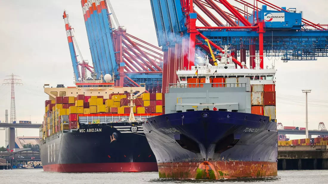 Die deutsche Wirtschaft hat im August saison- und kalenderbereinigt ein Exportplus von 1,3 Prozent im Vergleich zum Juli verbucht. - Bild: Christian Charisius/dpa