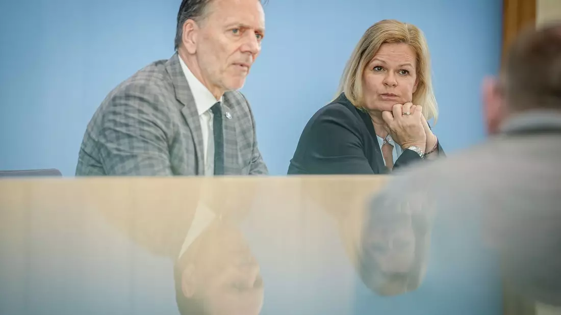 Die zusätzlichen Befungnisse sollen, wenn Kabinett und und Bundestag zustimmen, nur für bestimmte konkreten Gefahrenlagen gelten. (Archivbild) - Bild: Kay Nietfeld/dpa