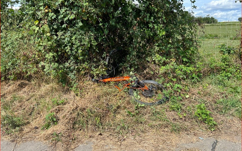 POL-PDLD: Radfahrer wird schwer verletzt - Dunkler Kastenwagen flüchtet Zeugen gesucht! - Foto: presseportal.de