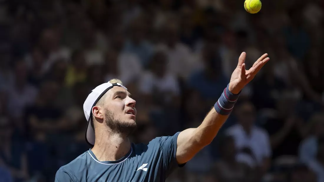 Jan-Lennard Struff ist beim Turnier in Cincinnati an Stefanos Tsitsipas gescheitert. - Bild: Peter Klaunzer/KEYSTONE/dpa
