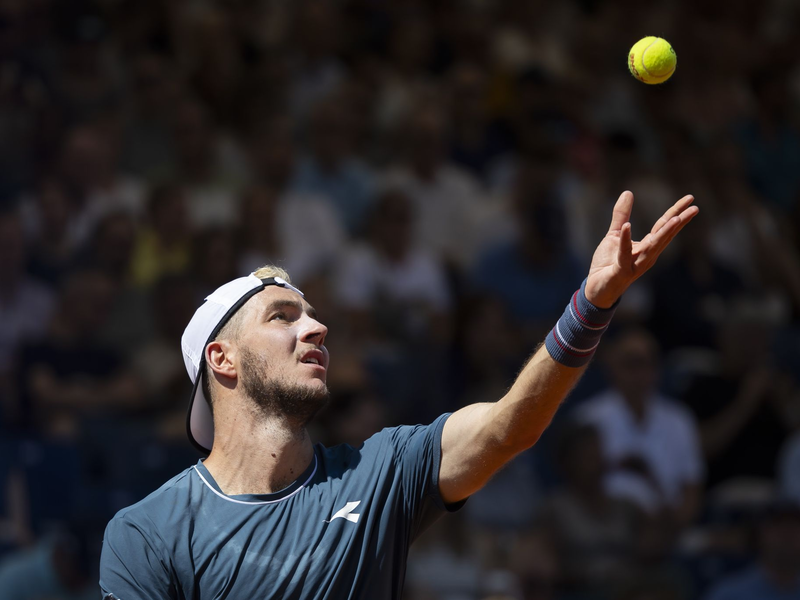 Jan-Lennard Struff ist beim Turnier in Cincinnati an Stefanos Tsitsipas gescheitert. - Foto: Peter Klaunzer/KEYSTONE/dpa