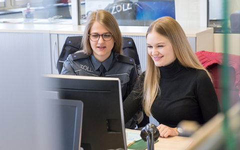 HZA-LÖ: Mehr als nur Grenze und Stempel - Berufsinformationstag des Zolls Informativ und kompakt alles über Ausbildung und Studium beim Zoll erfahren - Foto: presseportal.de