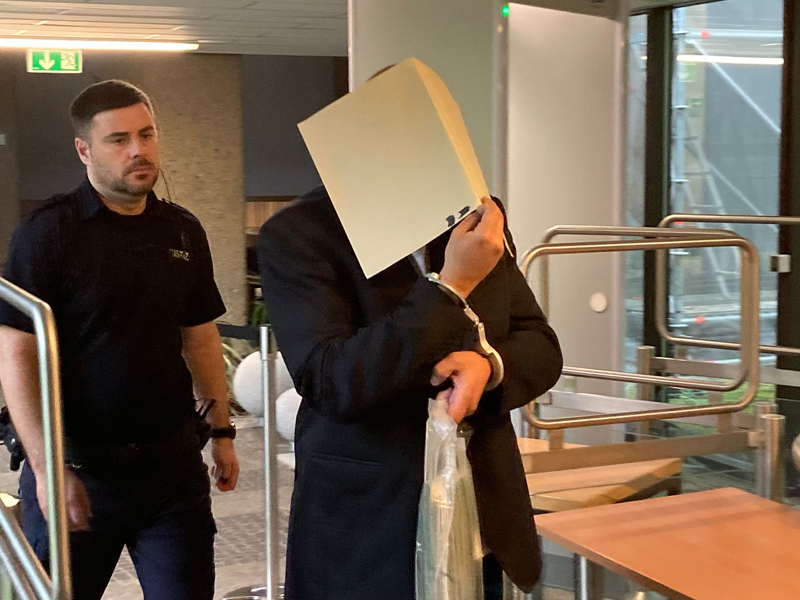 Dem jetzt verurteilten Vater von zwei Kindern saß vor der Tat der Gerichtsvollzieher im Nacken.  - Foto: Carsten Linnhoff/dpa