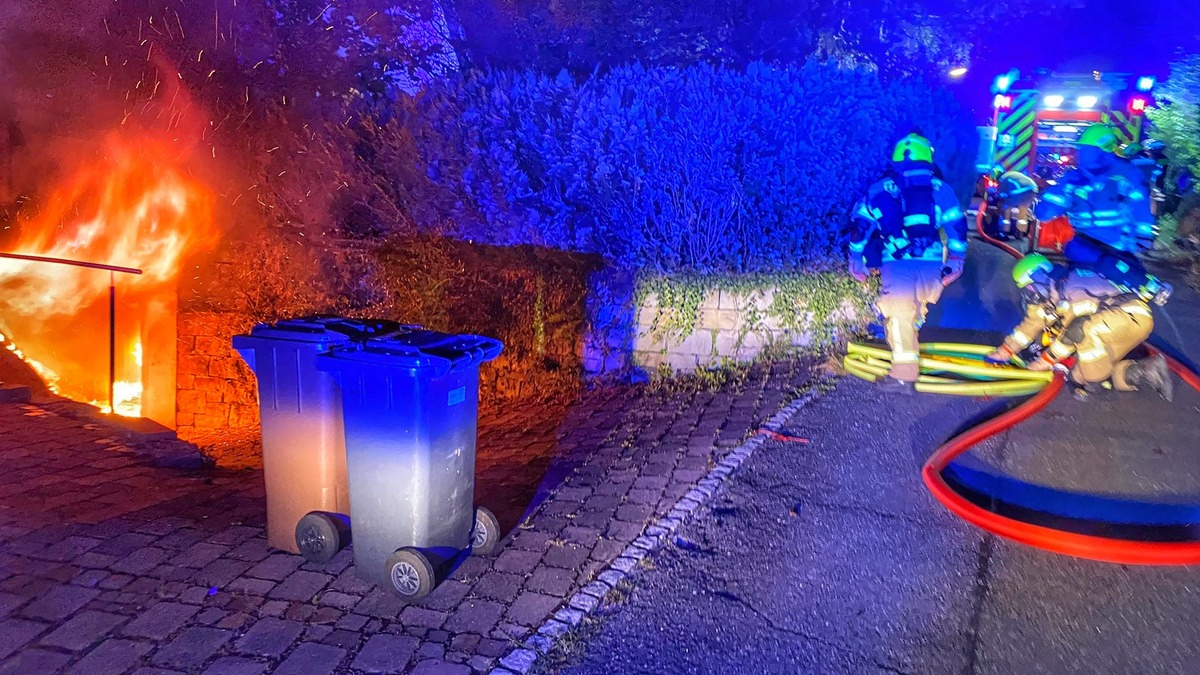 FW Konstanz: PKW Brand in Garage - Foto: presseportal.de