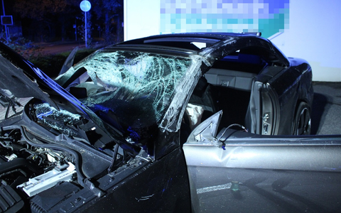 POL-ME: Alleinunfall: 18-Jähriger fährt über Kreisverkehr und wird schwer verletzt - Velbert - 2408051 - Foto: presseportal.de