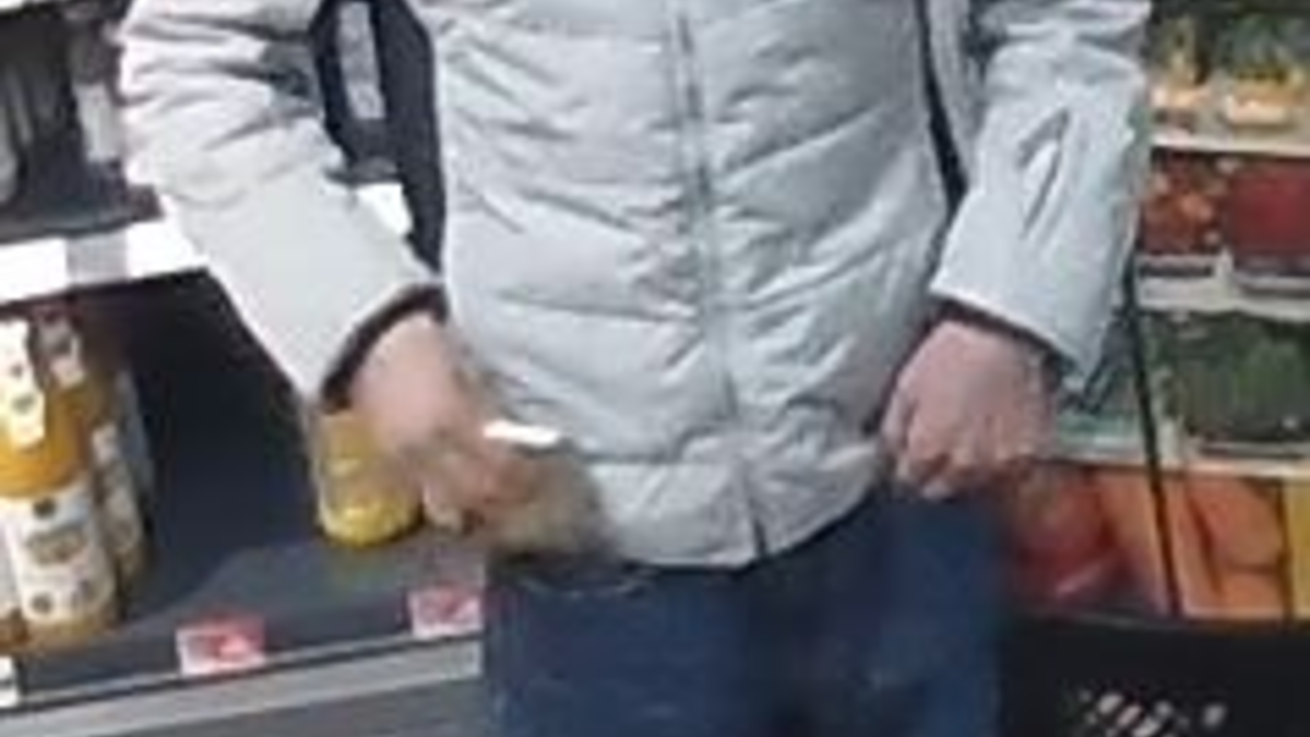 POL-DEL: Landkreis Oldenburg: Schwerer Fall des Diebstahls in Supermarkt in Hude-Wüsting +++ Öffentlichkeitsfahndung nach unbekannten Tatverdächtigen - Foto: presseportal.de