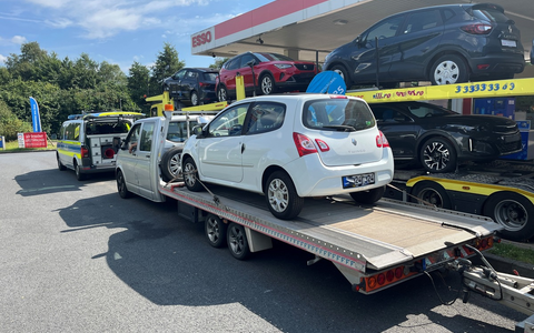 API-TH: Fahrzeugtransporter mit 111 km/h unterwegs - Foto: presseportal.de
