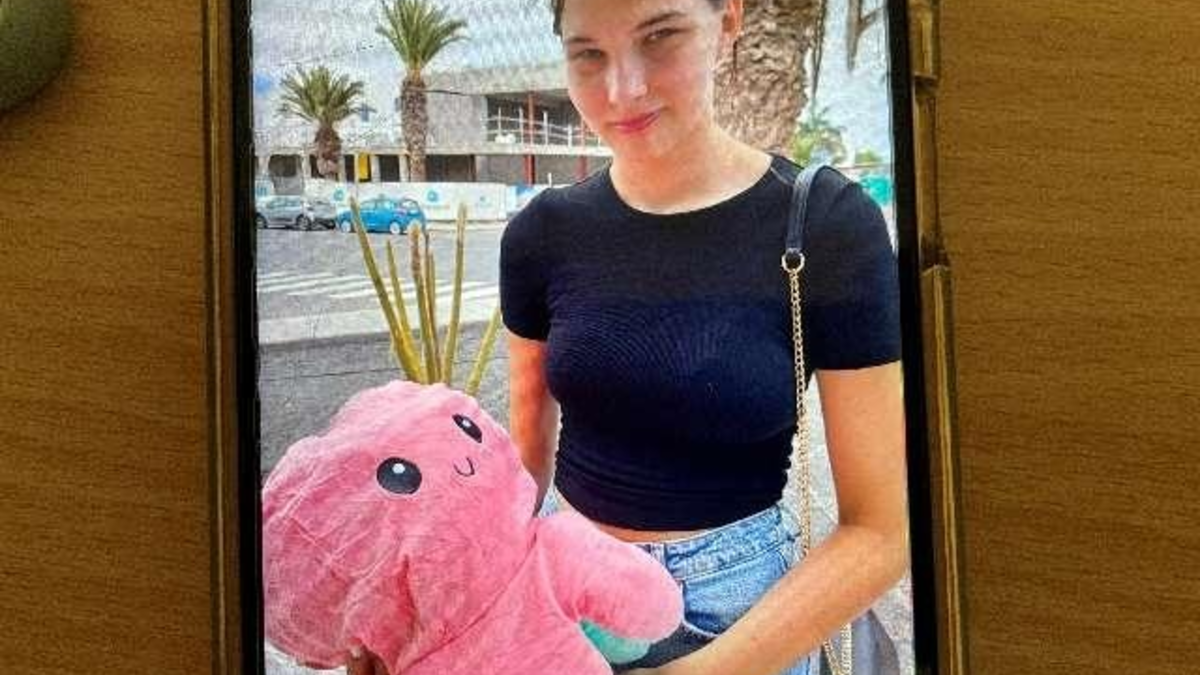 POL-OS: Georgsmarienhütte: Öffentlichkeitsfahndung: 15-Jährige aus Georgsmarienhütte vermisst (FOTO) - Foto: presseportal.de