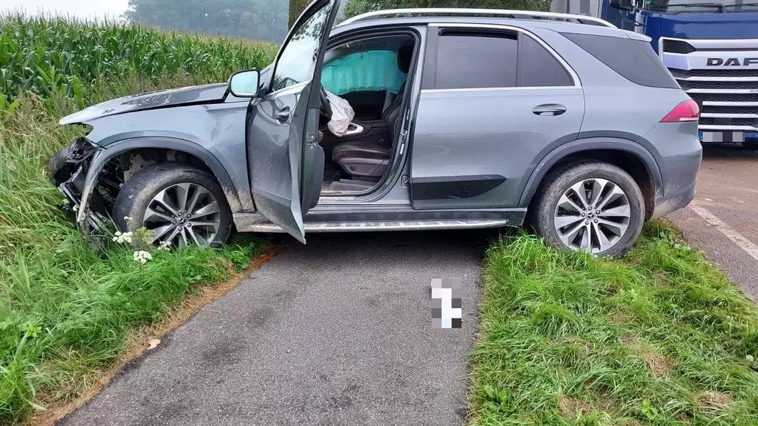 POL-STD: Zwei Verletzte bei Unfall auf der Bundesstraße 73 in der Gemarkung Düdenbüttel - Bild: presseportal.de
