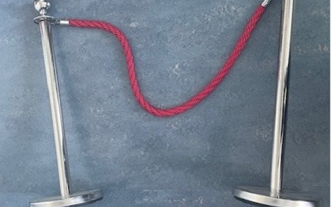 POL-PDKL: Absperrpfosten mit unbekannter Herkunft - Foto: presseportal.de