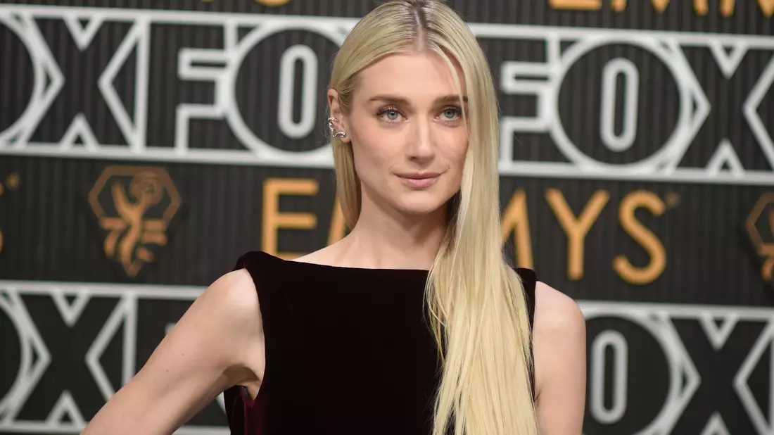 Elizabeth Debicki brauchte eine Weile, um sich angeübte Vehaltensweisen von Prinzessin Diana wieder abzugewöhnen - Bild: Richard Shotwell/Invision/AP/dpa