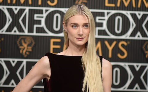 Elizabeth Debicki brauchte eine Weile, um sich angeĂŒbte Vehaltensweisen von Prinzessin Diana wieder abzugewöhnen - Foto: Richard Shotwell/Invision/AP/dpa Elizabeth Debicki brauchte eine Weile, um sich angeĂŒbte Vehaltensweisen von Prinzessin Diana wieder abzugewöhnen - Foto: Richard Shotwell/Invision/AP/dpa