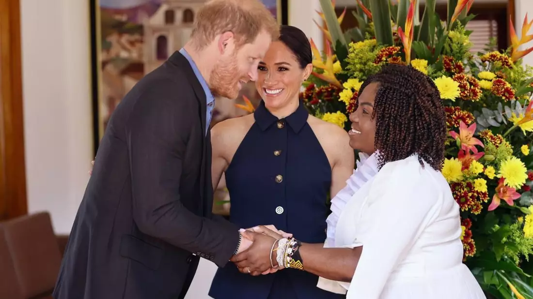 Prinz Harry und Meghan sind in Kolumbien eingetroffen. - Bild: ---/Vicepresidencia Colombia/dpa