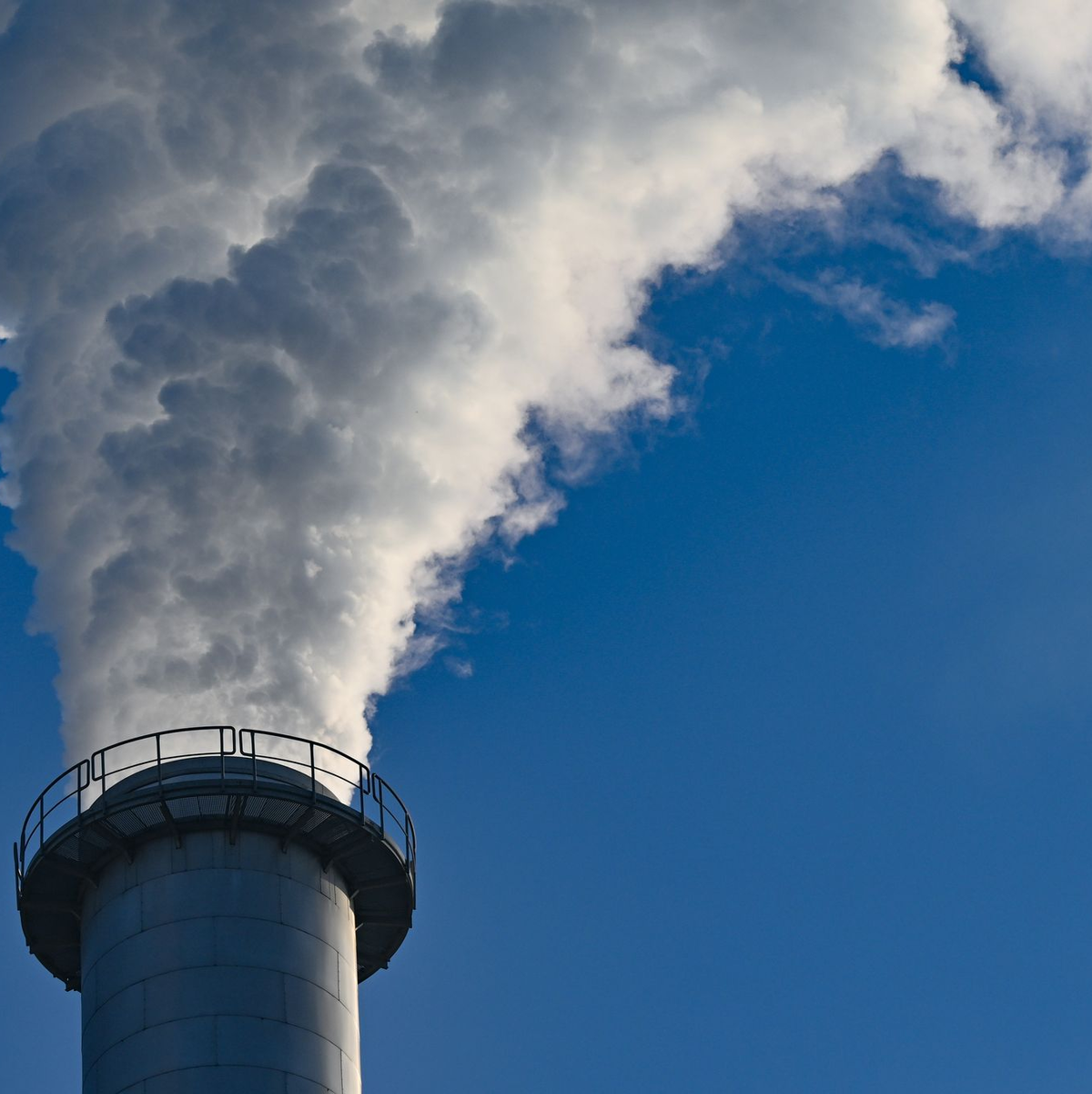 Größter Emittent von Treibhausgasen war 2023 der Baustoffkonzern Heidelberg Materials, gefolgt vom Energieunternehmen RWE und dem Chemiekonzern BASF. (Symbolbild) - Foto: Patrick Pleul/dpa