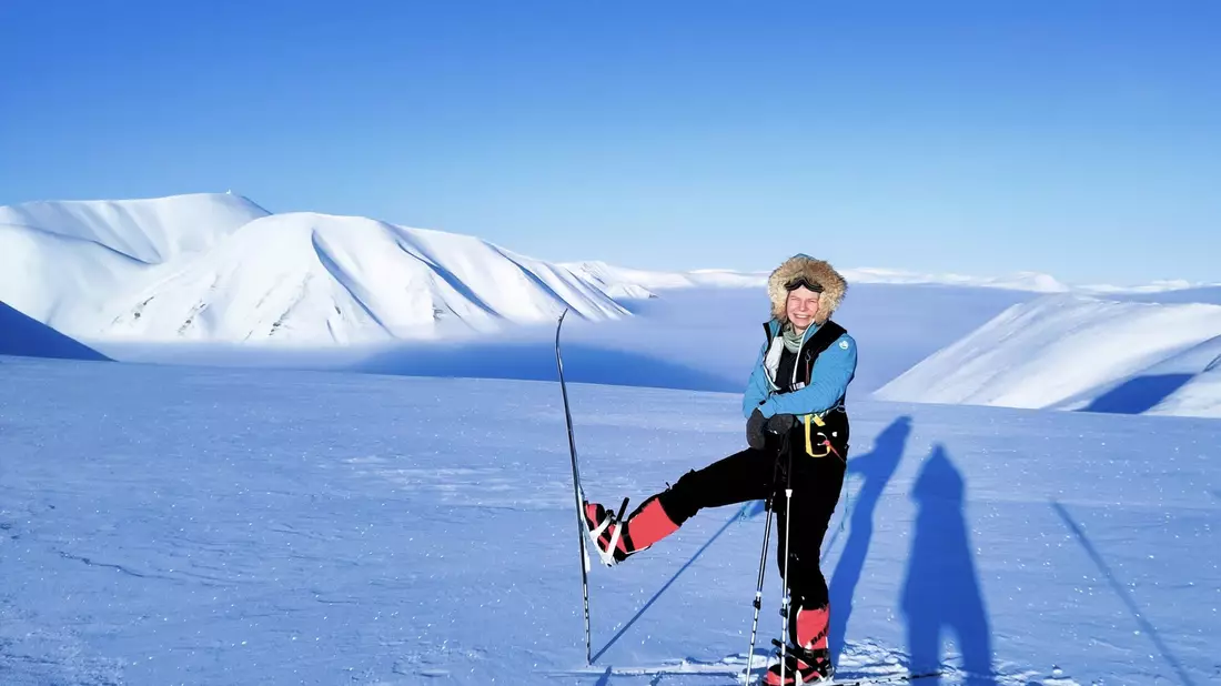 Rabea Rogge lernte auf Spitzbergen mehrere Menschen kennen, die nun mit ihr ins All fliegen wollen. - Bild: privat/dpa