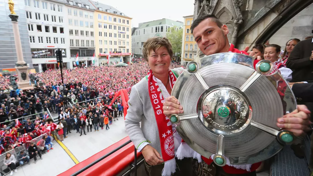 Für Thomas Wörle gibt es ein Wiedersehen mit dem FC Bayern. - Bild: picture alliance / dpa