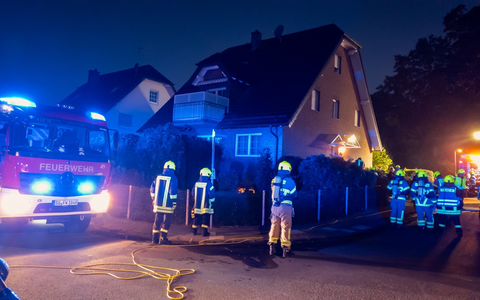 FW Wachtberg: Stark verrauchtes Gebäude in Wachtberg-Adendorf - Foto: presseportal.de