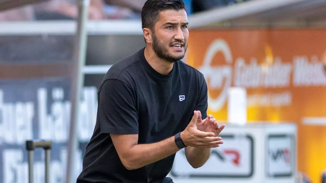 Warb um Zeit und Geduld: BVB-Trainer Nuri Sahin.  - Bild: David Inderlied/dpa