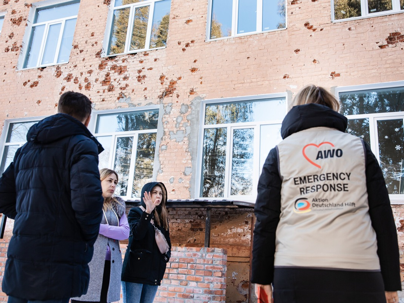 Gaza: Der tödlichste Ort für Helfer:innen weltweit / Trauriger Rekord zum Welttag der humanitären Hilfe: 280 Menschen starben 2023 im Einsatz für andere - Foto: presseportal.de