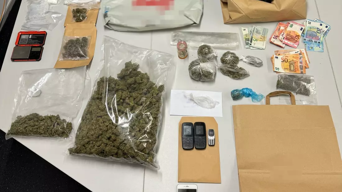 POL-ME: Erfolgreicher zOOm-Einsatz: Polizei stellt Drogendealer - Ratingen - 2408060 - Bild: presseportal.de